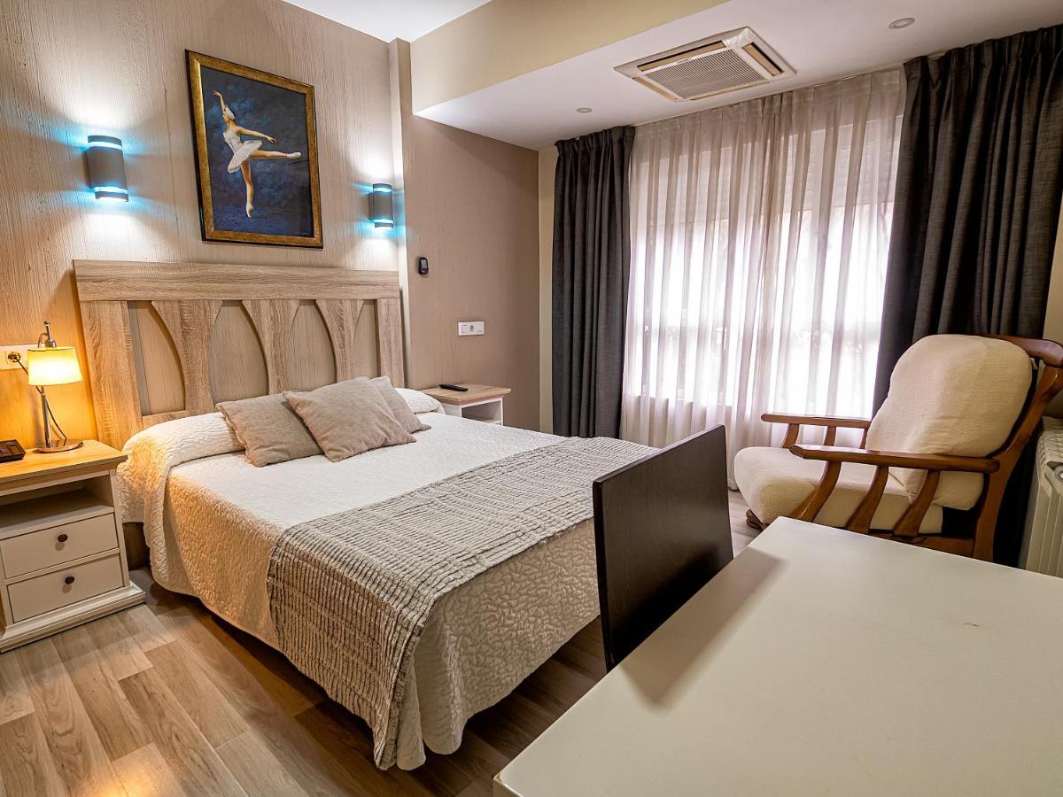 Hostal Real Aranjuez Buitenkant foto