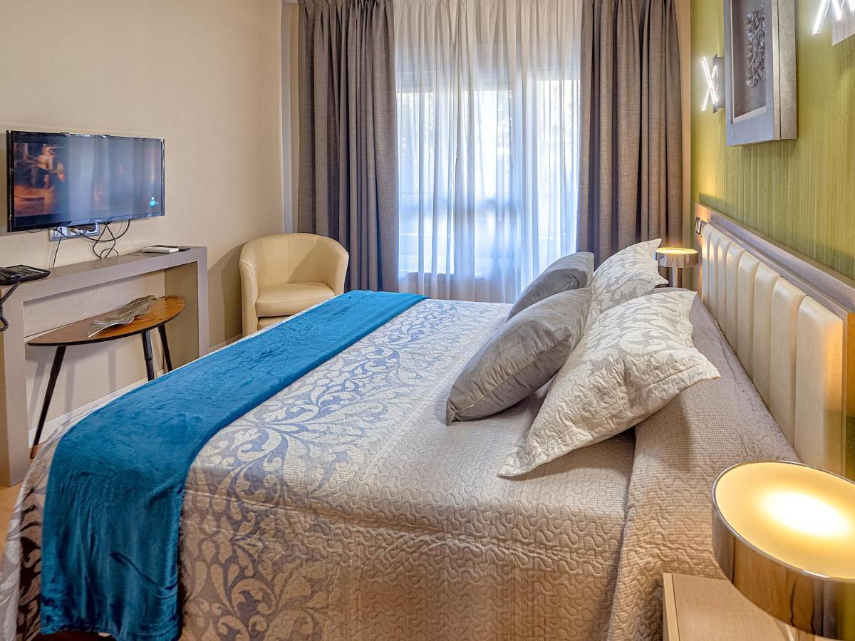 Hostal Real Aranjuez Buitenkant foto