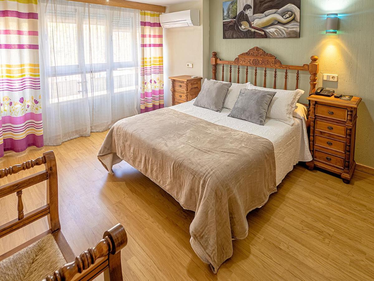 Hostal Real Aranjuez Buitenkant foto